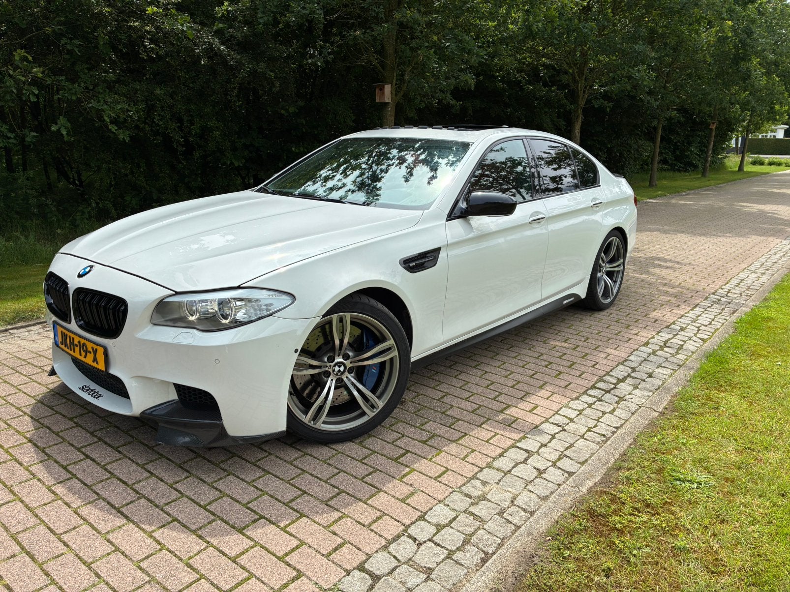 BMW M5 561pk, 2013, VOL optie, pano, hud, leder, cruise, Automaat, 4395 cc, Wit, Leder