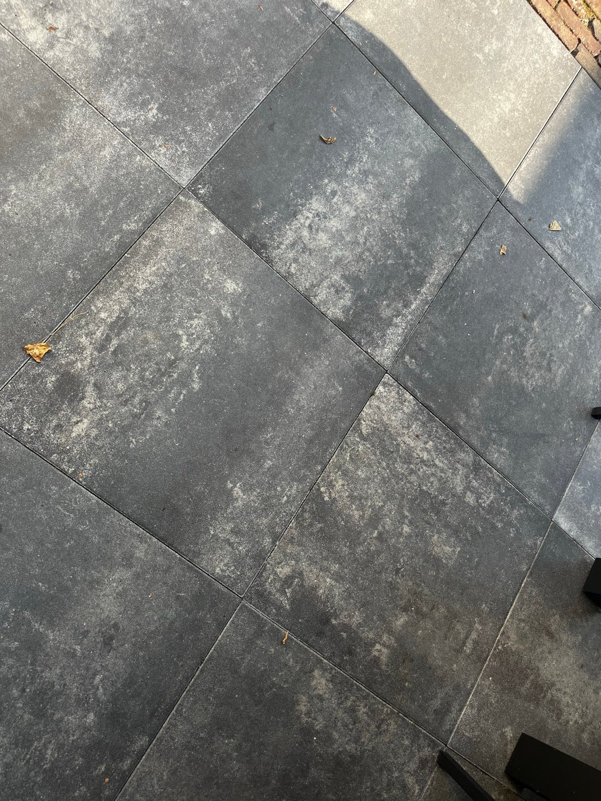 Gratis afhalen: 4 beton terrastegels 60x60x5 cm, Gebruikt, Ophalen of Verzenden, Minder dan 5 m², Beton