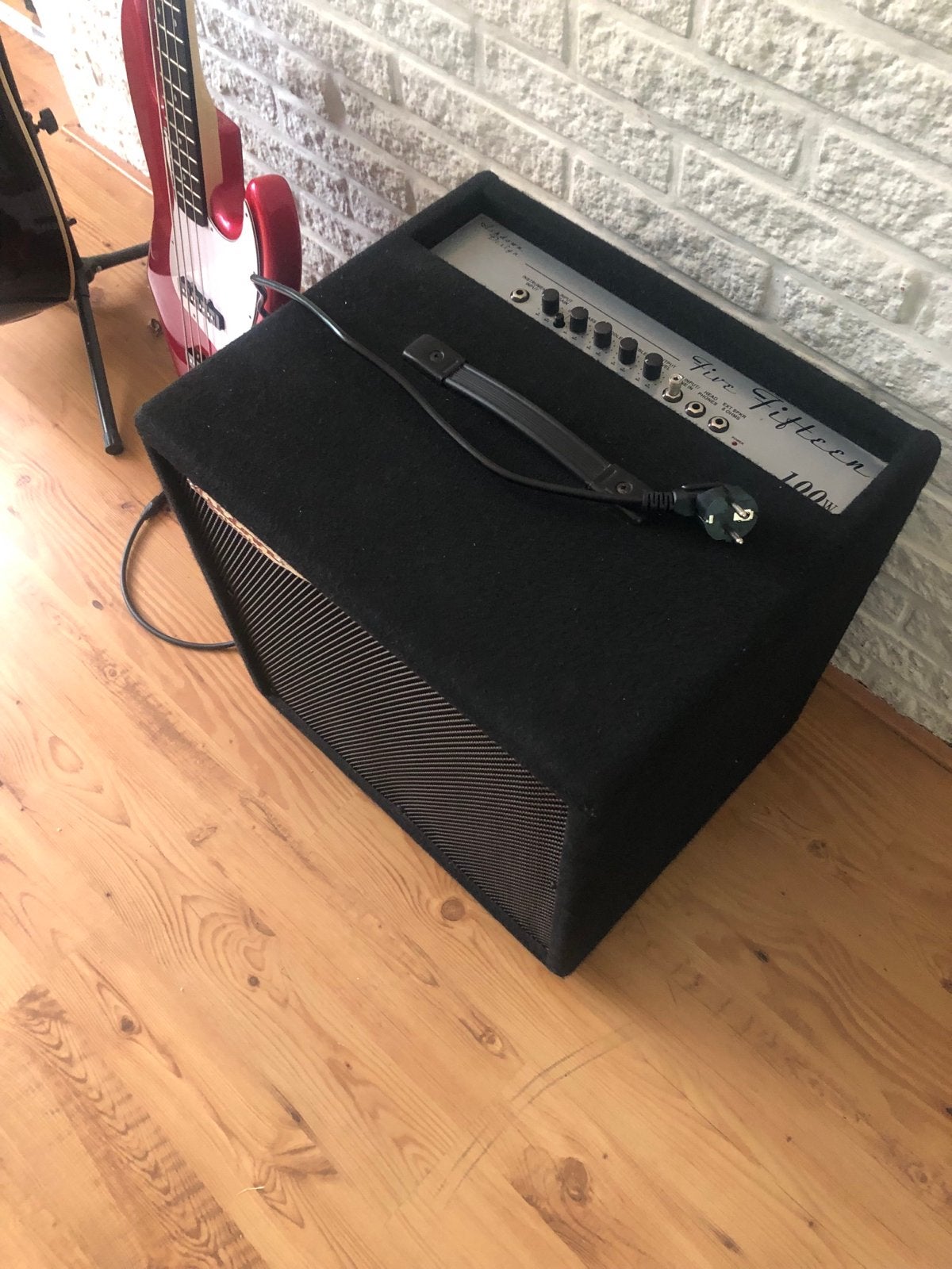 Ashdown Five Fifteen 100W Basversterker - Zo goed als nieuw, Muziek en Instrumenten, Versterkers | Bas en Gitaar, Ophalen, Zo goed als nieuw