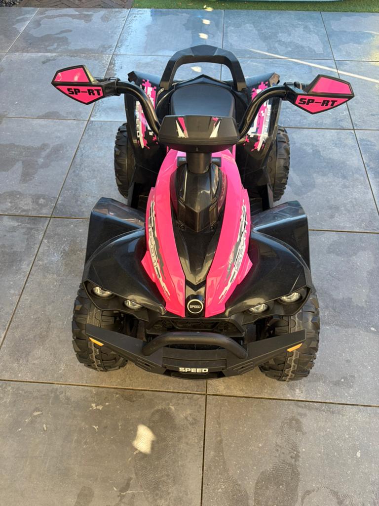 Roze 12V elektrische Kinder Quad, Ophalen, Zo goed als nieuw