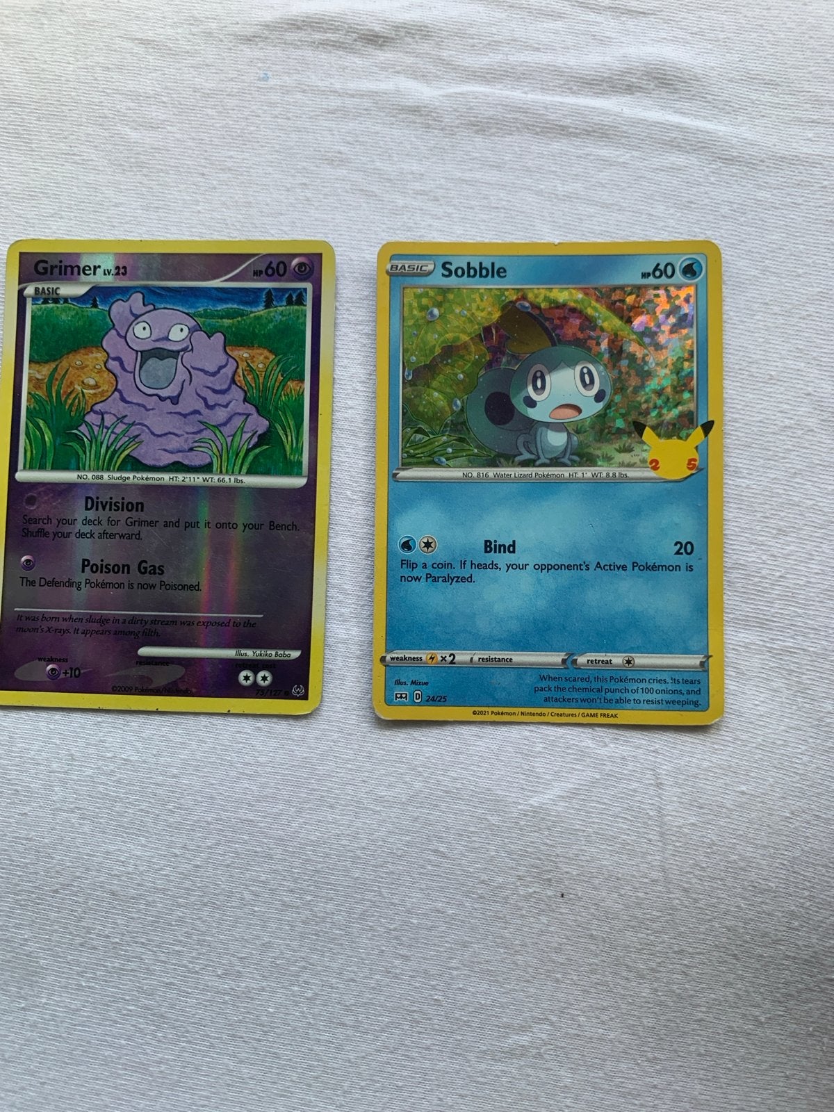 Pokémon kaarten: Grimer en Sobble (2 kaarten), Ophalen of Verzenden, Gebruikt, Meerdere kaarten