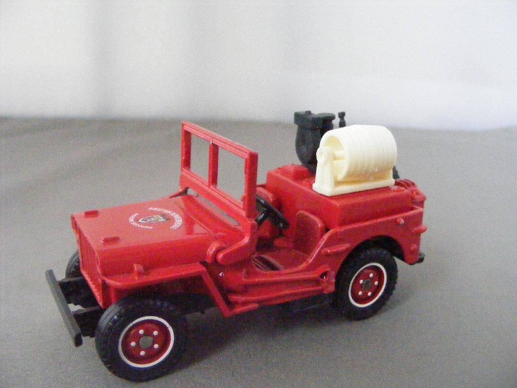 Willys jeep, solido 49 1/43 pompiers brandweer, Hobby en Vrije tijd, Ophalen of Verzenden, Zo goed als nieuw, Auto, Solido