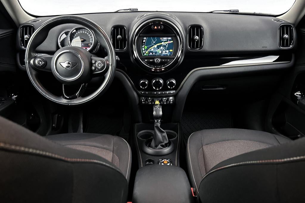 MINI Countryman 1.5 Cooper S E ALL4 Chili | Leder | Stoelver, Auto's, Stof, Gebruikt, Euro 6, Zwart