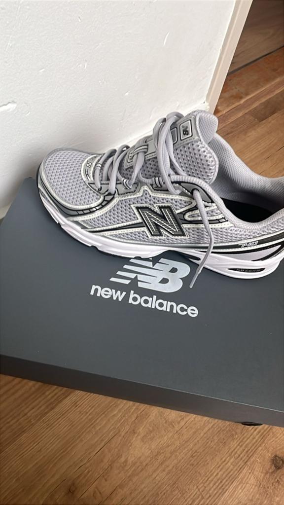 New Balance 725 Sneakers - Grijs maat 41, Kleding | Heren, Schoenen, Ophalen of Verzenden, Nieuw