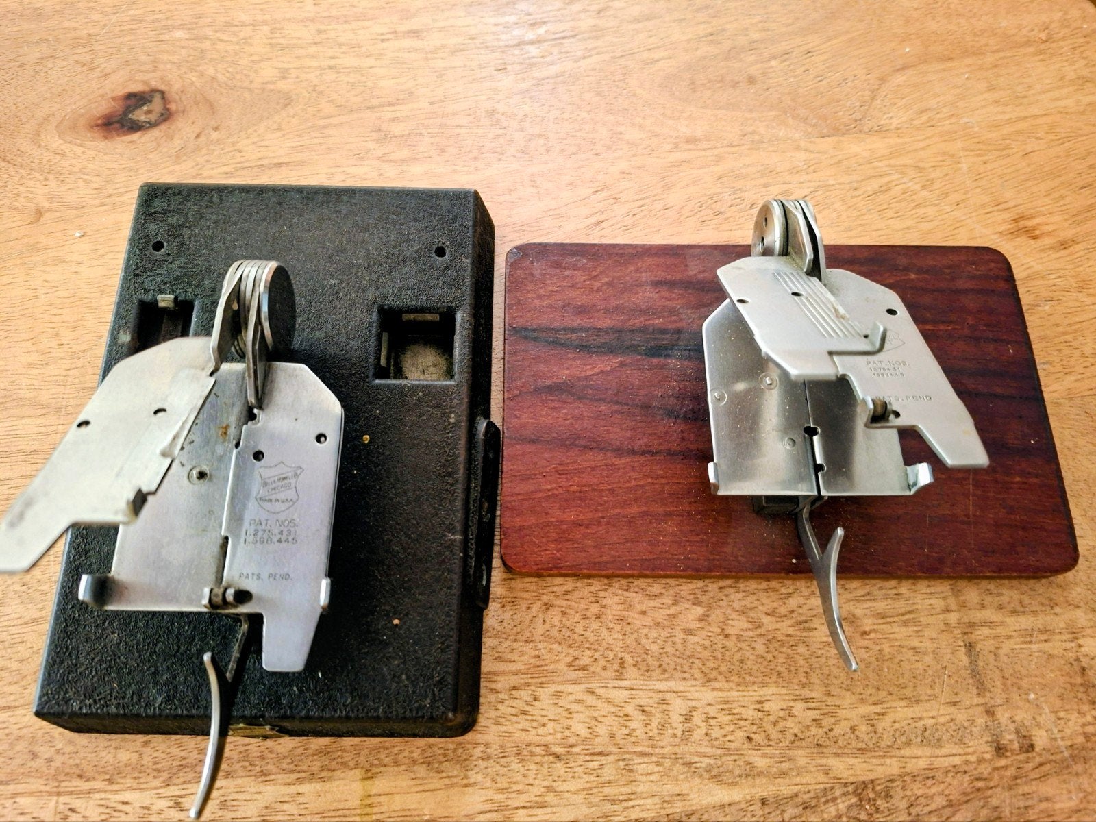 Te koop: 2    8/16 mm plakpersen Bell &Howell, Ophalen of Verzenden, 16mm film