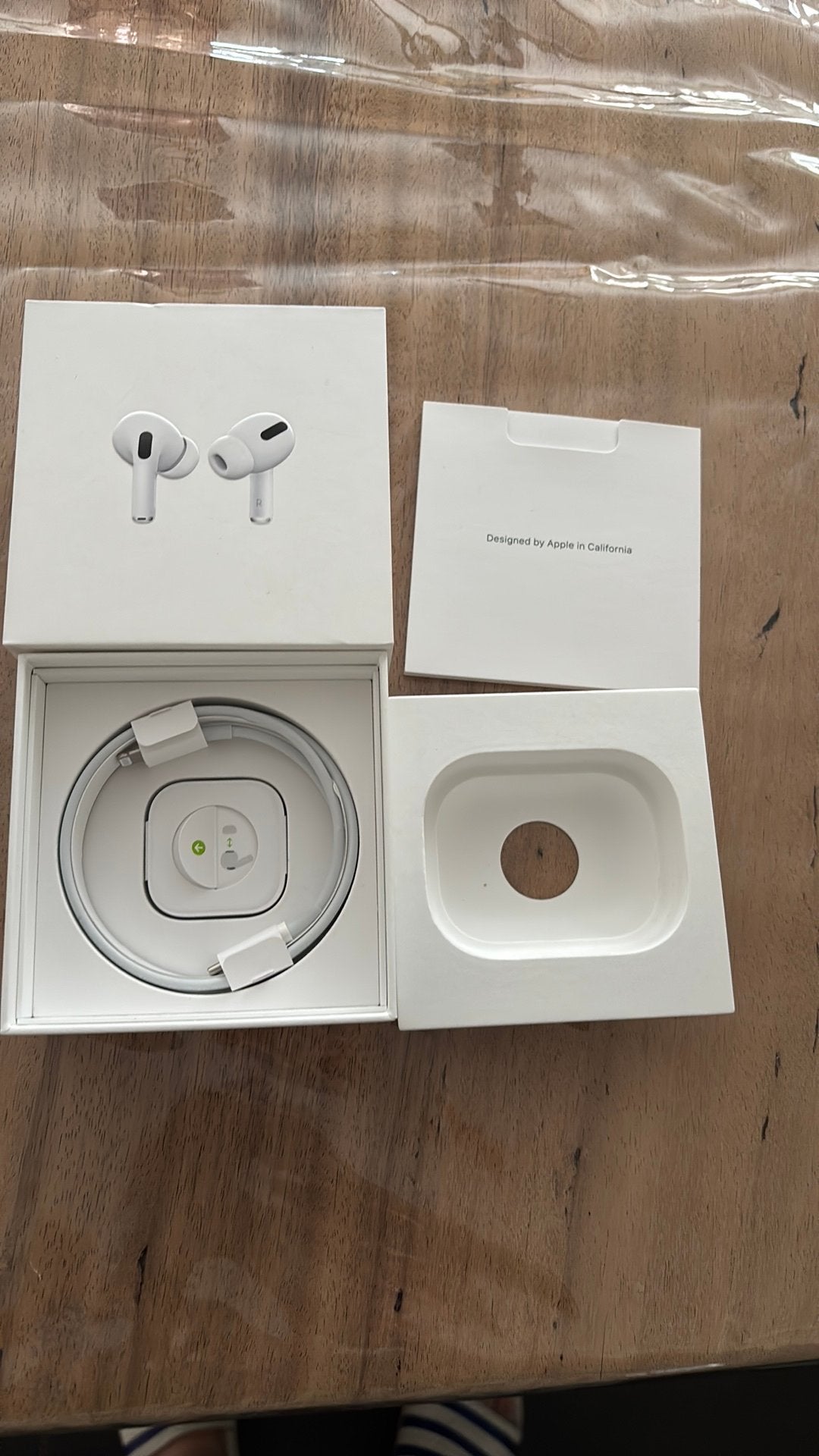 Airpods pro doosje leeg + oplaadkabeltje, Telecommunicatie, Mobiele telefoons | Oordopjes, Ophalen of Verzenden, Apple