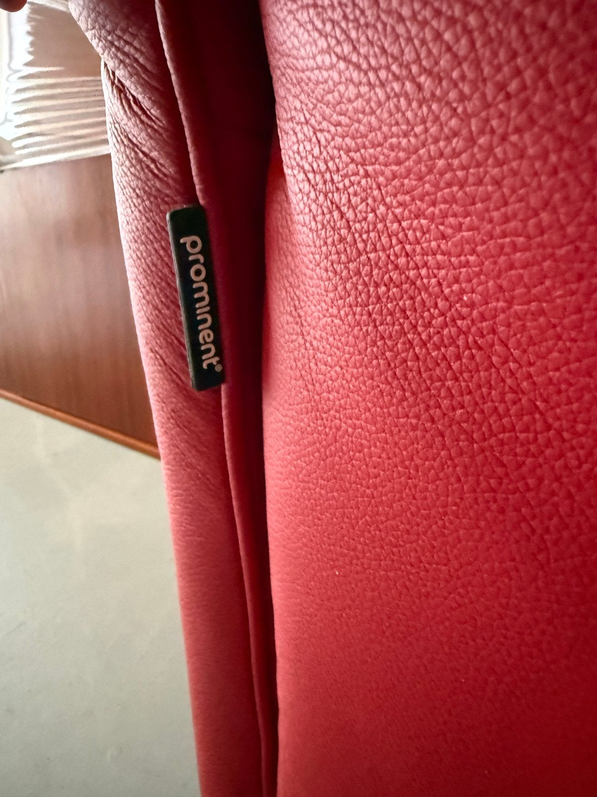 Prominent Relaxfauteuil Rood Leer - Zo goed als nieuw, Huis en Inrichting, Fauteuils, ., Leer, Ophalen of Verzenden, Zo goed als nieuw