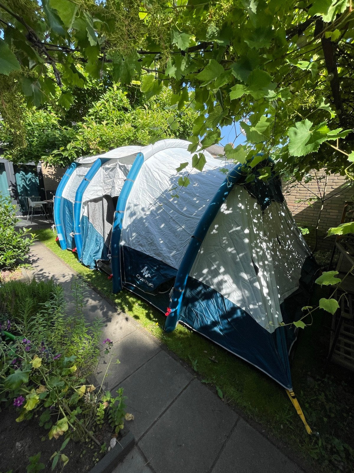 Quechua Air Seconds 6.3 Fresh and Black opblaasbare tent, Ophalen, Zo goed als nieuw, Tot en met 6