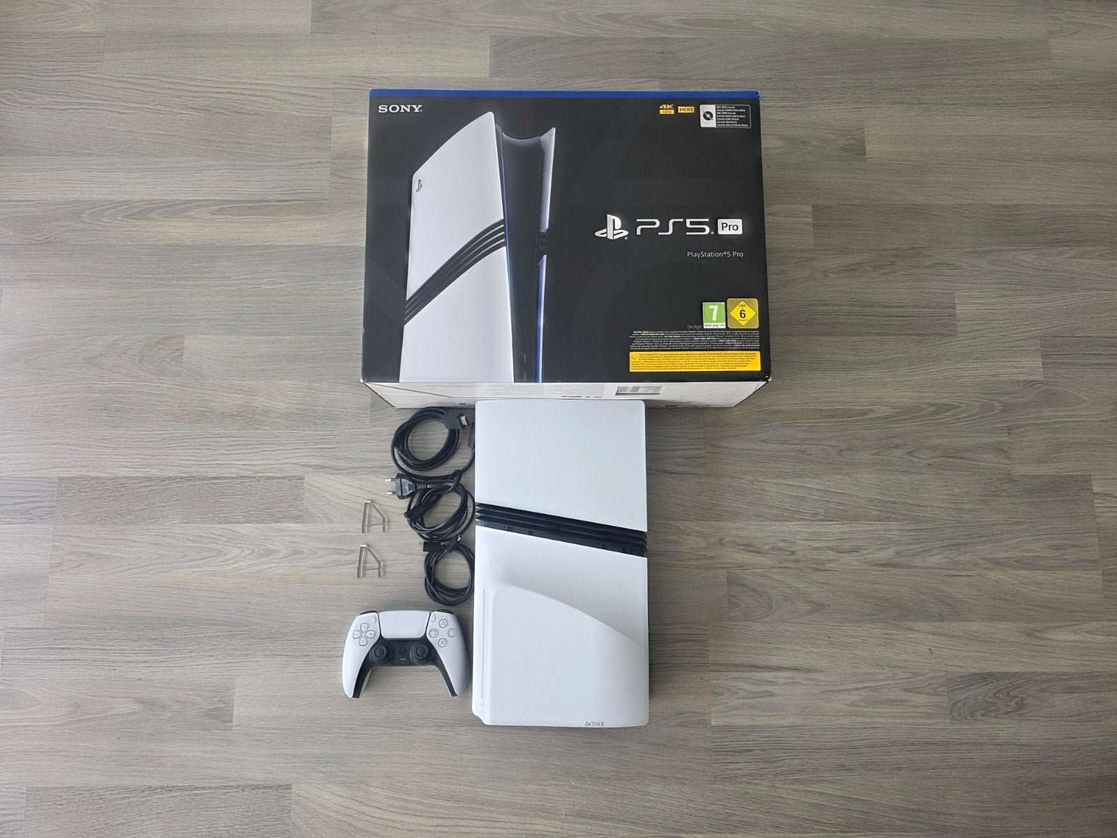 Nieuwe Playstation 5 Pro+Disc garantie tot 28/08/28 Lees❗️❗️, Sony Playstation 5 Netherlands, Ophalen of Verzenden, Zo goed als nieuw