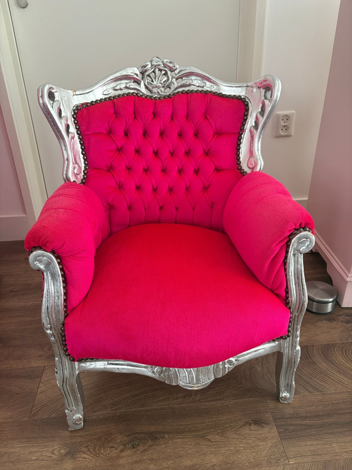 Barokke kinderfauteuil roze met zilveren frame, Ophalen
