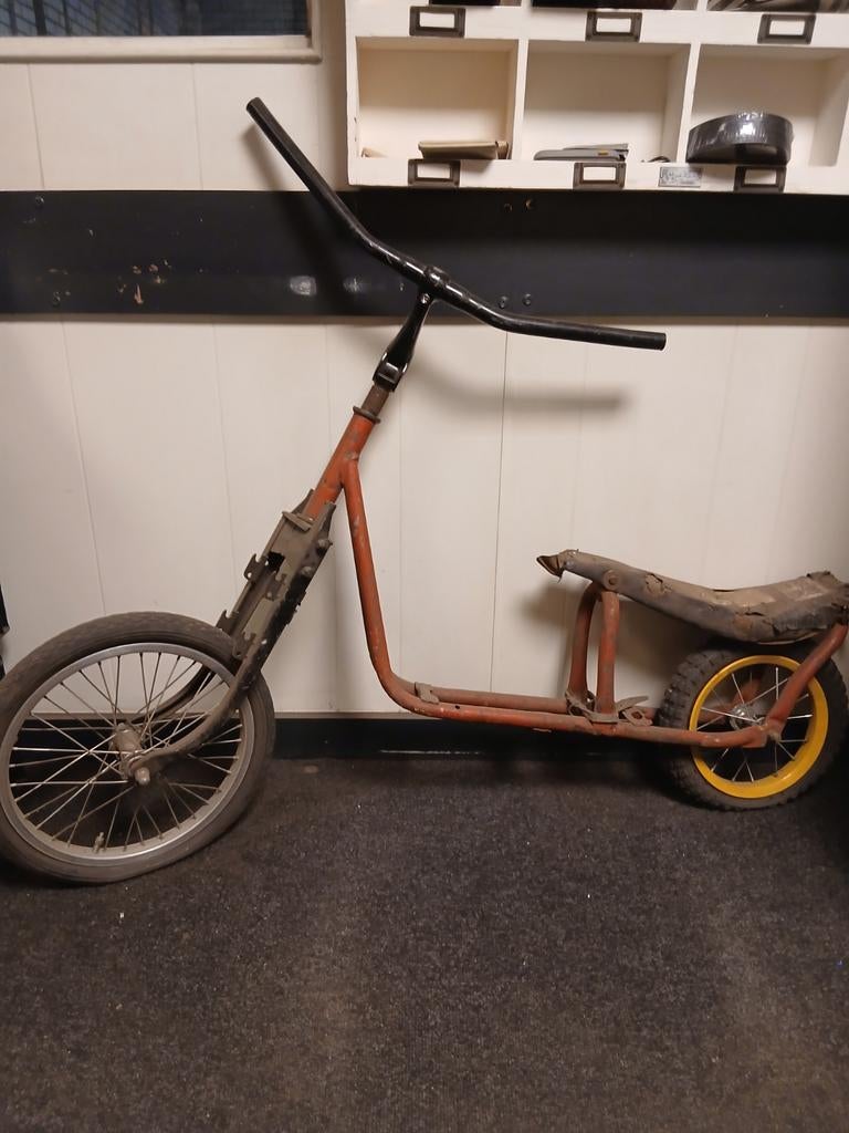 Oude loopfiets - opknapper of voor onderdelen, Ophalen, Gebruikt, Onbekend, Onbekend