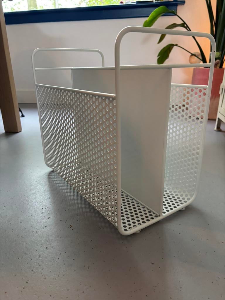 Normann Copenhagen Analog tijdschriftenrek wit, Ophalen, Zo goed als nieuw