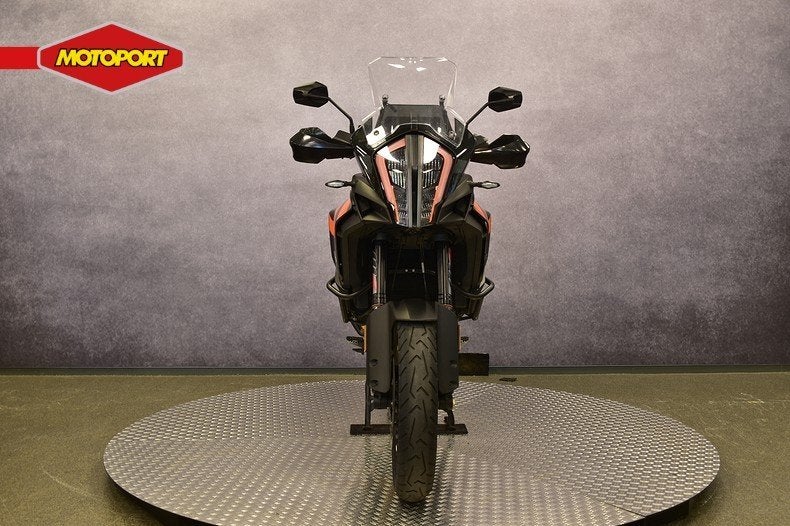 KTM 1290 SUPER ADVENTURE S (bj 2019), Motoren, Motoren | KTM, KTM Sportmotorcycle GMBH, Bedrijf, Toermotor, Stallhofnerstrasse 3
5230  Mattighofen, AT