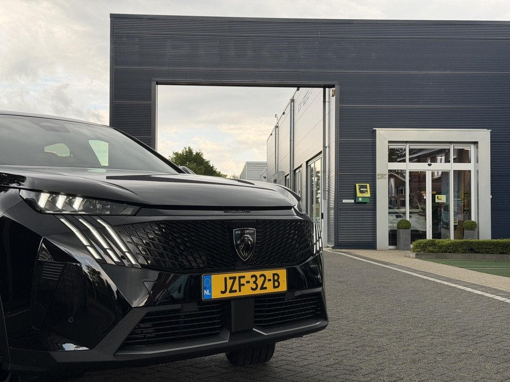 Peugeot 3008 GT 1.6 plug-in Hybrid 195PK e-DCS7 Automaat Nav, Auto's, Peugeot, 12 maanden, 4 cilinders, Leder en Stof, Zwart