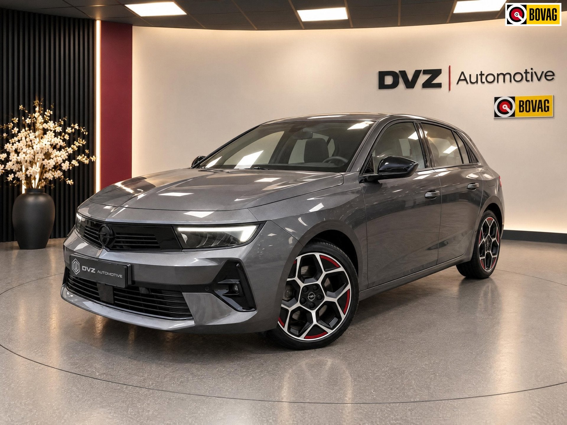 Opel Astra 1.6 Hybrid GS Line 180PK PHEV | SOH 100% | 360 Ca, Auto's, Dealer onderhouden, Gebruikt, 4 cilinders, Leder en Stof