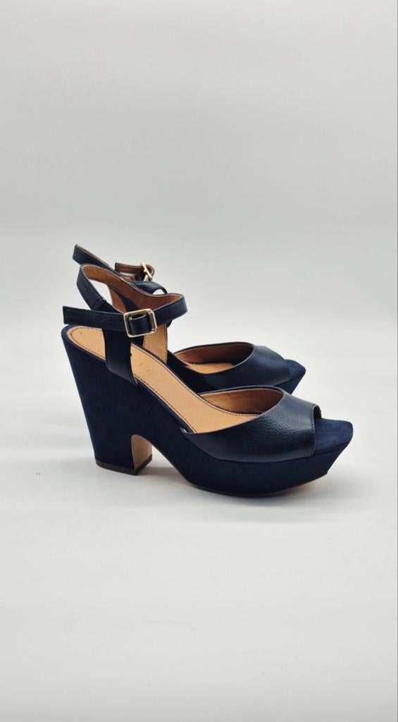Esprit marineblauwe leren sandalen - Nieuwstaat, Ophalen of Verzenden, Nieuw, Groen, Sandalen of Muiltjes