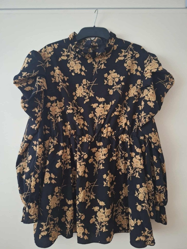 Peplum top maat 44/46, Kleding | Dames, Ophalen of Verzenden, Nieuw, Zwart, Shirt of Top