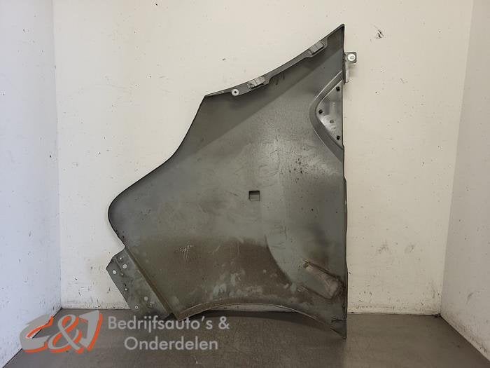 Scherm rechts-voor van een Renault Trafic (DVKPN), Gebruikt, -, Renault, -