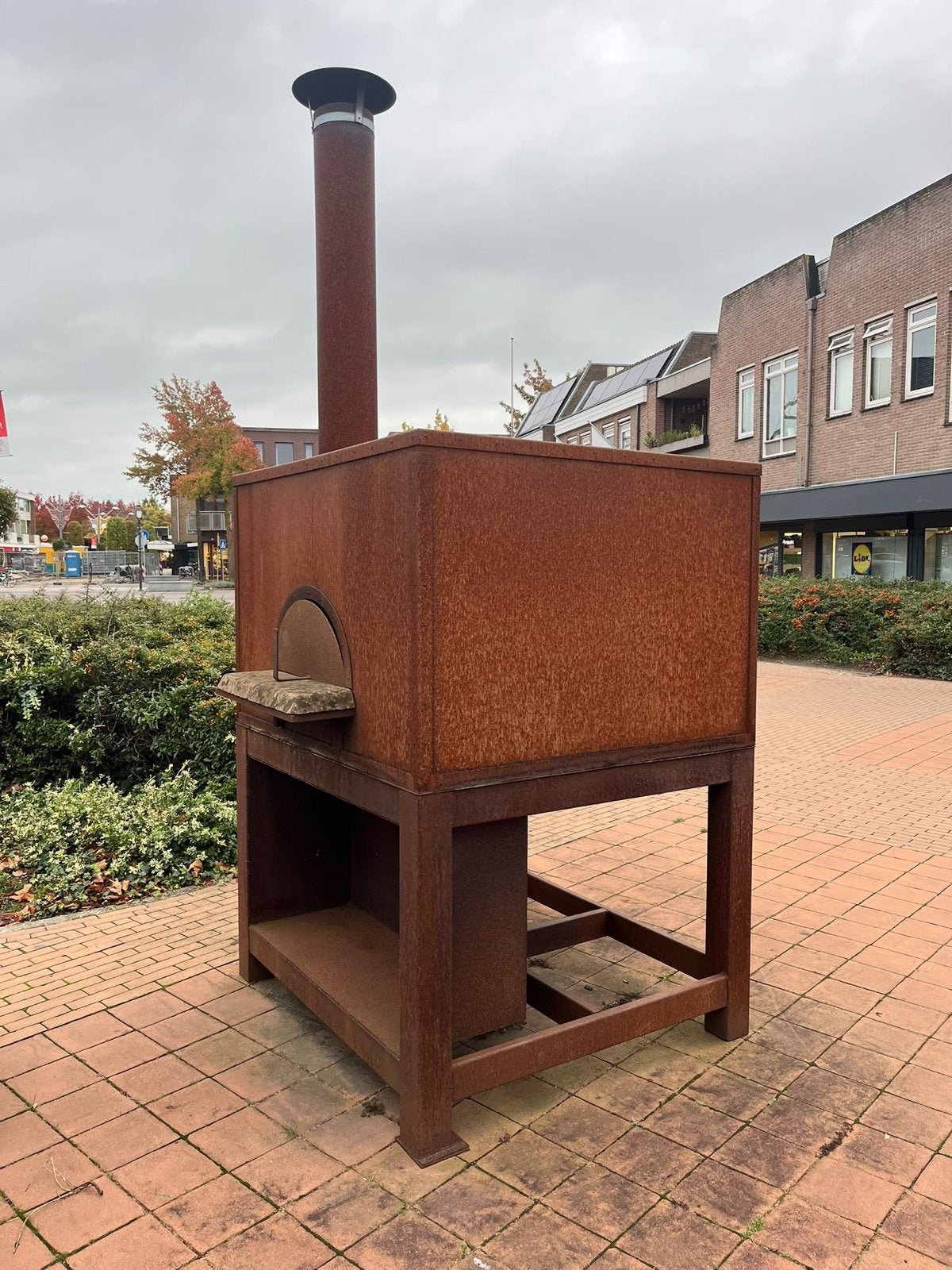 Robuuste Cortenstaal Pizzaoven met Schoorsteen, Ophalen, Gebruikt