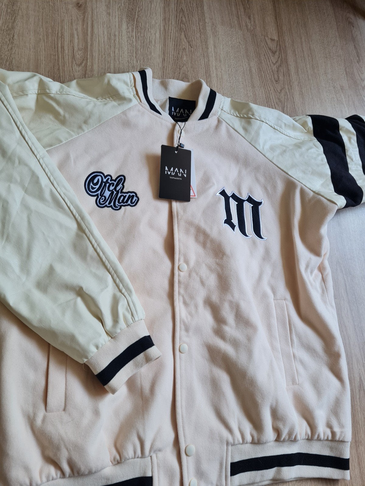 BooHoo Varsity Jacket, Maat 48/50 (M), Beige, Nieuw, Ophalen of Verzenden