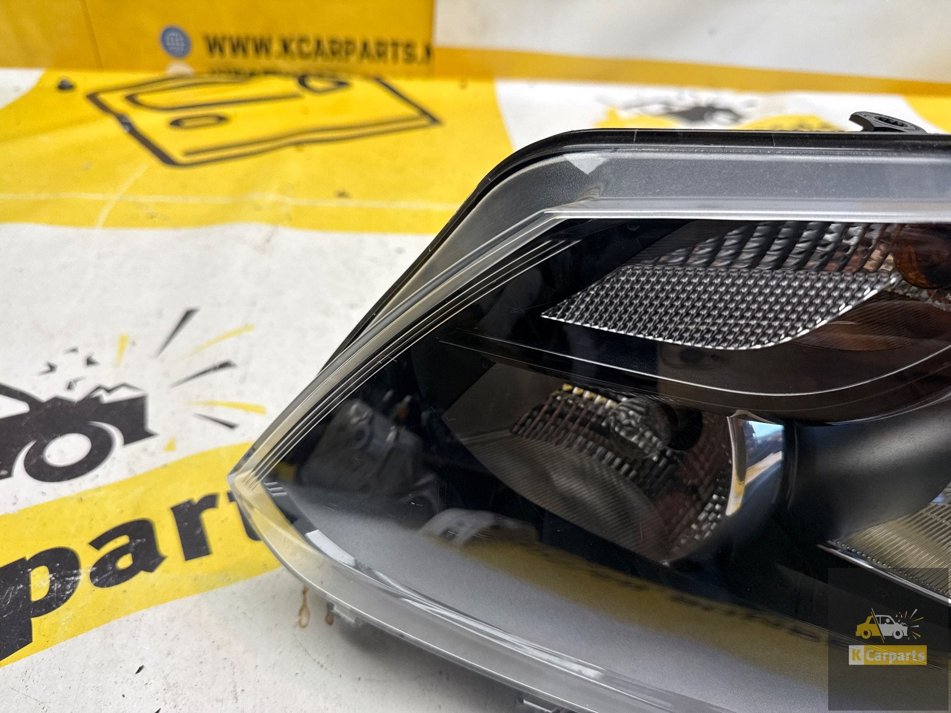 Volkswagen Caddy 2K5 Koplamp Links 2K5941005C origineel, Gebruikt, Volkswagen, Volkswagen AG, Berliner Ring 2
38440  Wolfsburg, DE