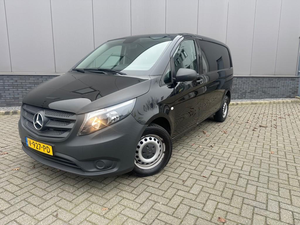 Mercedes-benz VITO 109 CDi Functional+Airco Navi, Auto's, 4 cilinders, Zwart, Bedrijf, 1598 cc