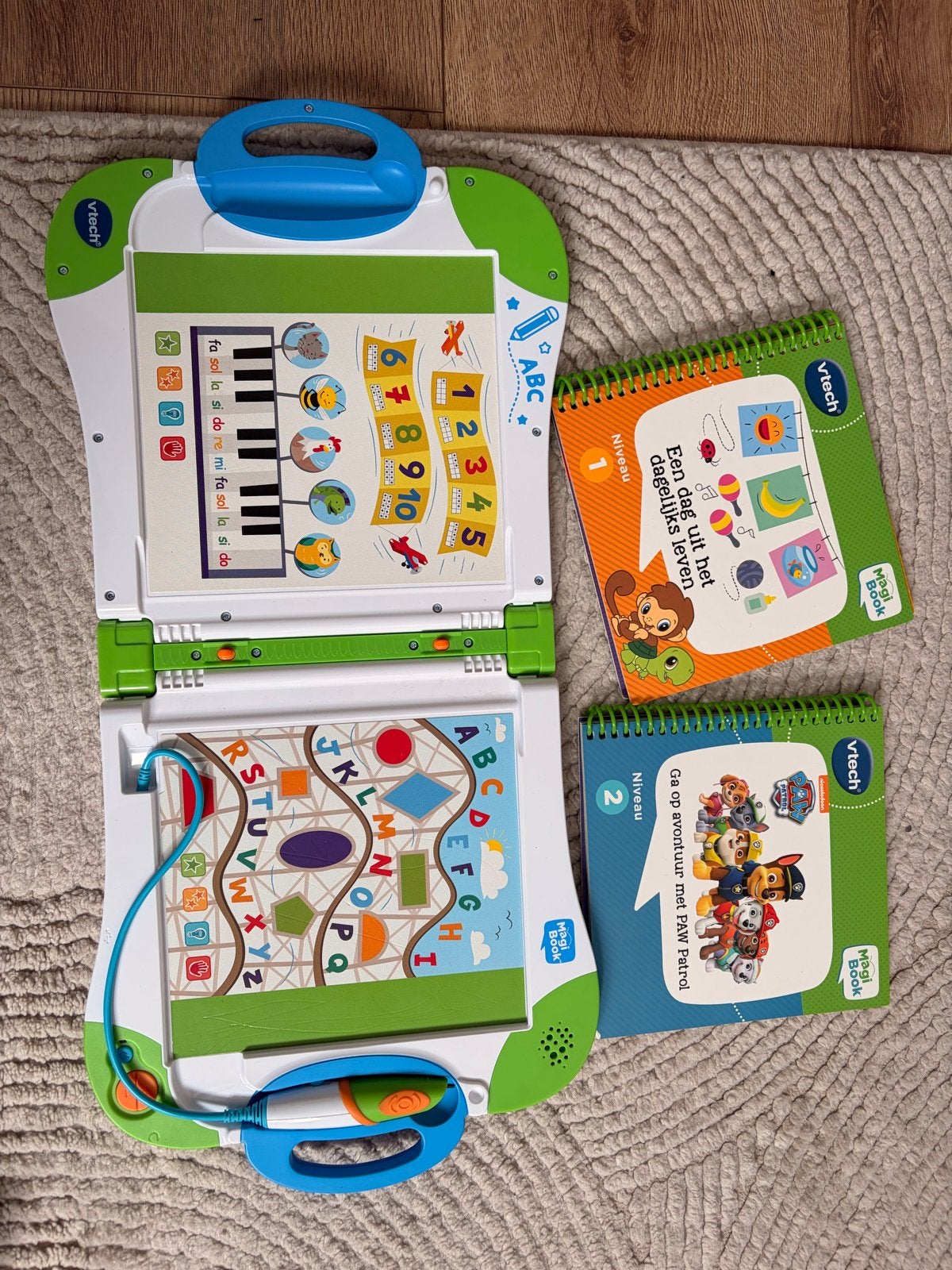 VTech MagiBook met 2 boeken - Interactief leren, Kinderen en Baby's, Ophalen, Gebruikt, 2 tot 4 jaar