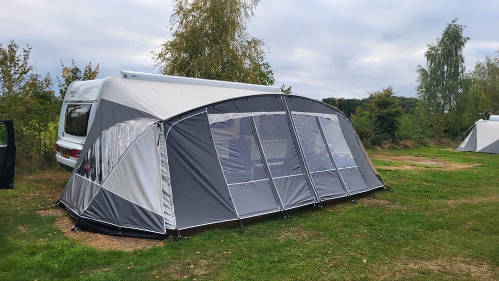 Unico Verona luifel maat.l4 van 2024), Caravans en Kamperen, Ophalen, Zo goed als nieuw, Unico Ventura