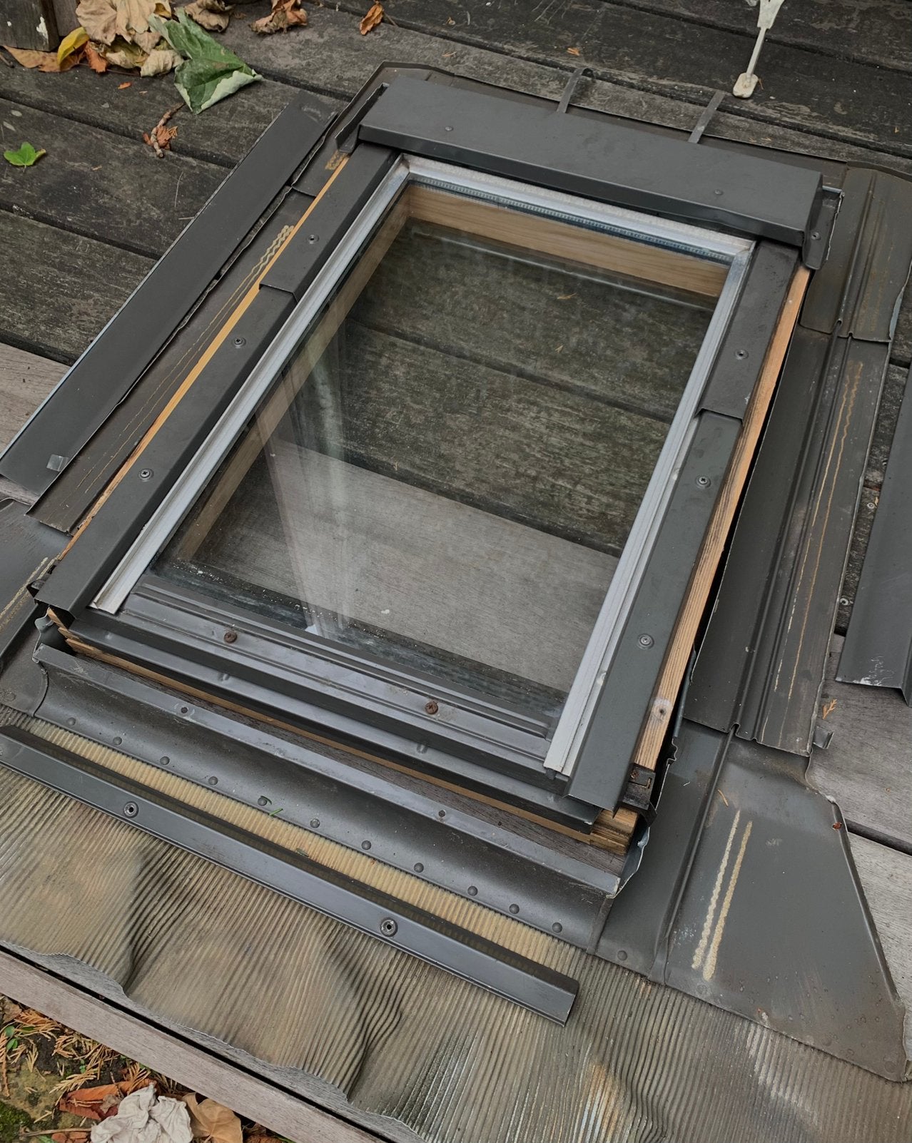 VELUX DAKRAAM GGL 102 (CK02) Afm. 550 x 778 mm Kleur, blank, Ophalen, Minder dan 80 cm, Minder dan 80 cm, Zo goed als nieuw
