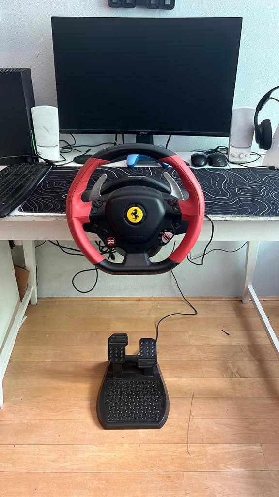 Thrustmaster Ferrari 458 Spider racestuur Xbox, Spelcomputers en Games, Spelcomputers | Overige Accessoires, Gebruikt, Racestuur