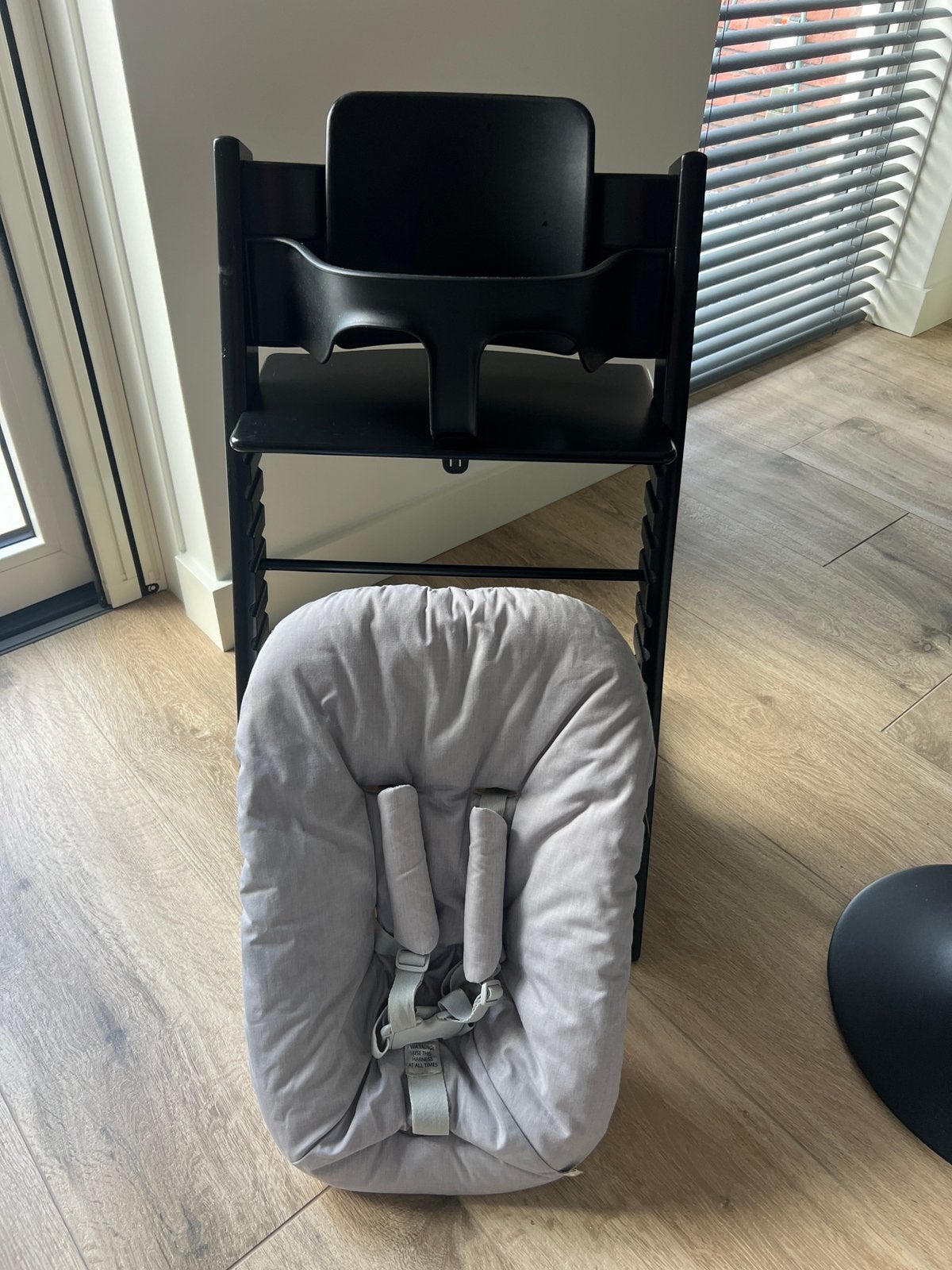 Stokke Tripp Trapp zwart incl babyset en newbornset, Kinderen en Baby's, Kinderstoelen, Ophalen, Zo goed als nieuw, Meegroeistoel