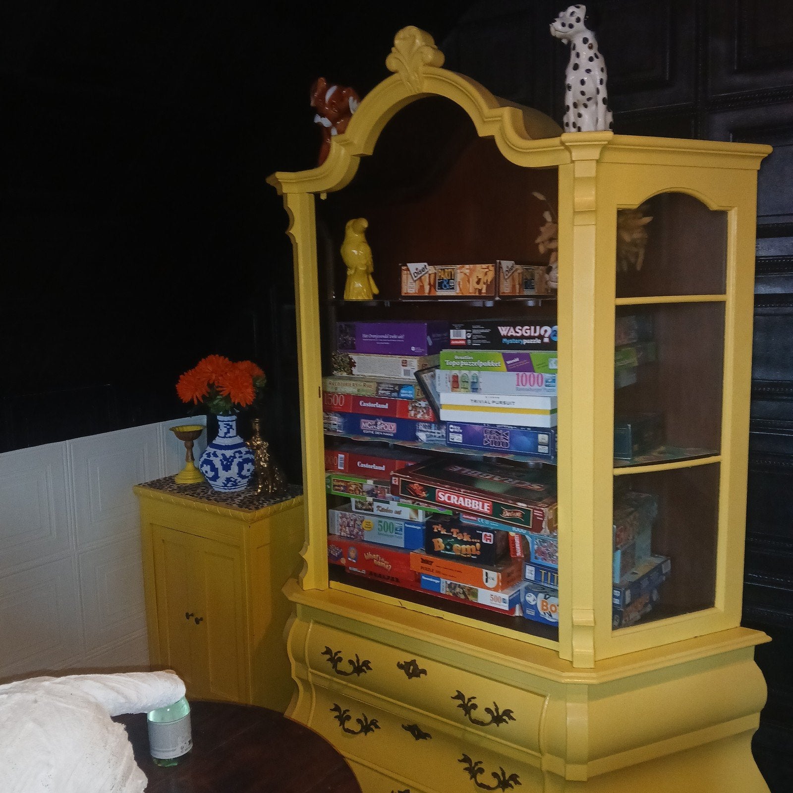 gele xxl barok buik vitrine kast, Ophalen, Met plank(en), Gebruikt, 200 cm of meer