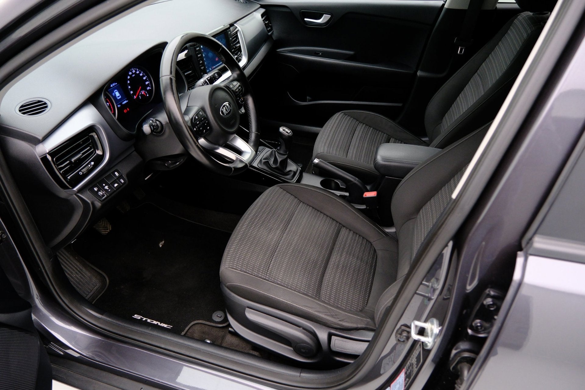 Kia Stonic 1.0 T-GDi DynamicLine CarPlay|Cam|Clima|Navi|LMV, Auto's, Voorwielaandrijving, Dealer onderhouden, Gebruikt, Euro 6