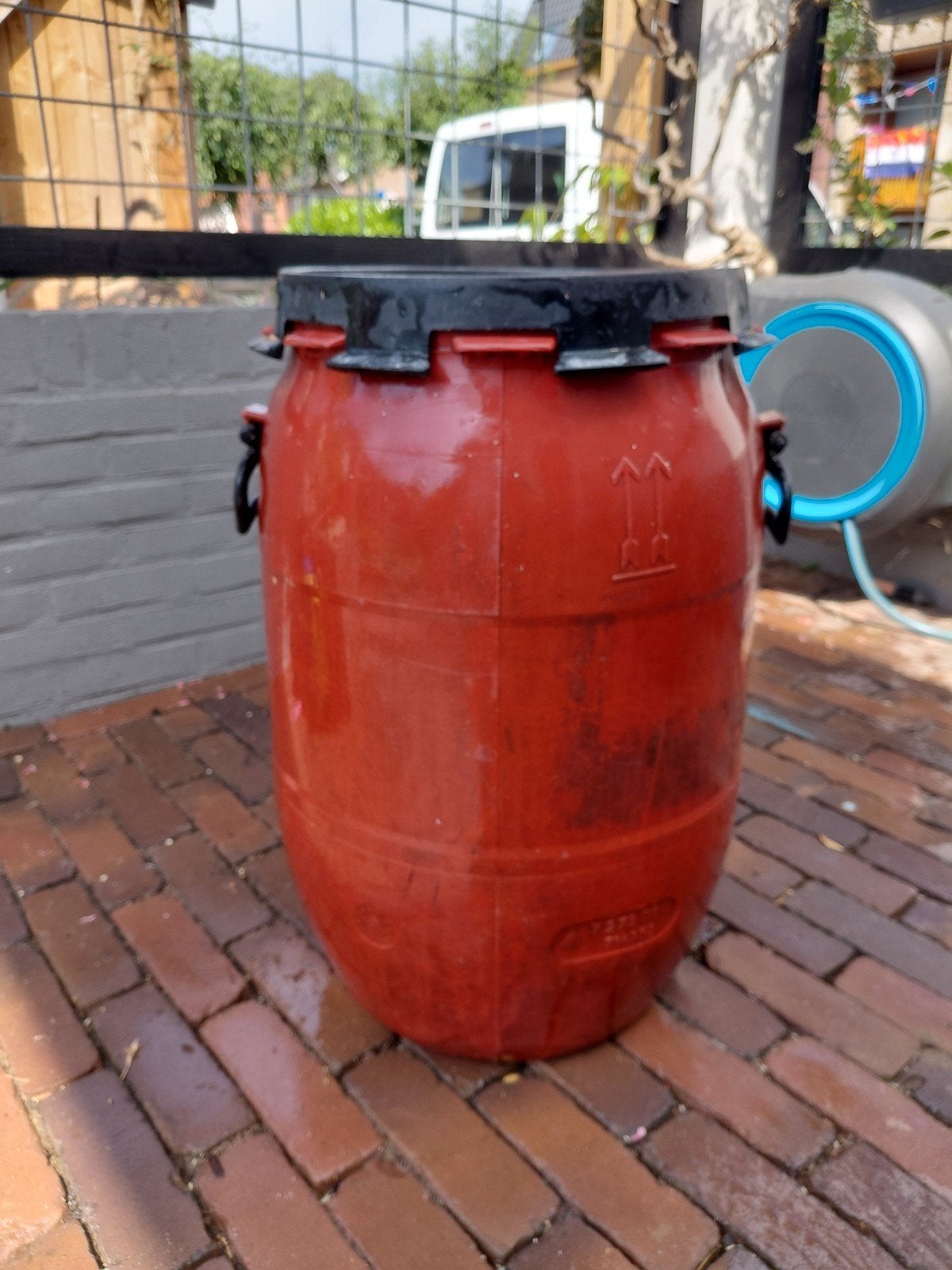 Voerton, 150 liter of meer, Ophalen
