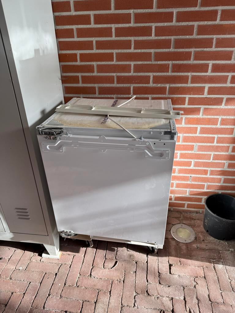Zanussi inbouw koelkast zonder vriesvak, 100 tot 150 liter, 45 tot 60 cm, Ophalen, 85 tot 120 cm