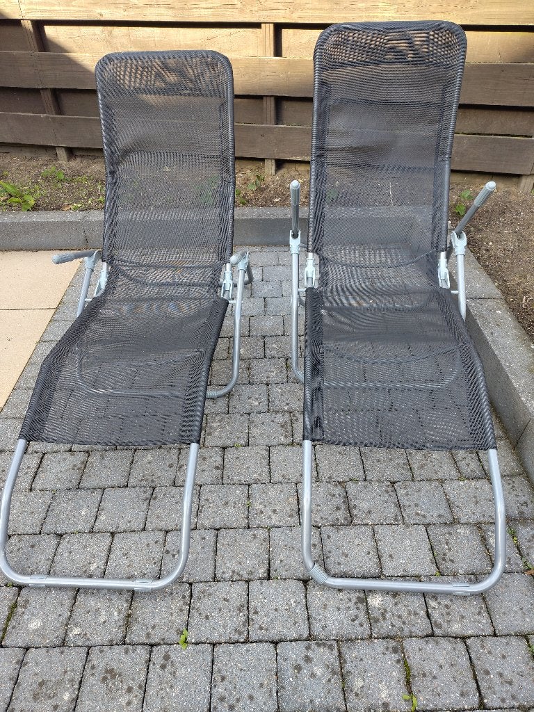 2 lig tuinstoelen, Ophalen, Gebruikt, Kunststof, Inklapbaar