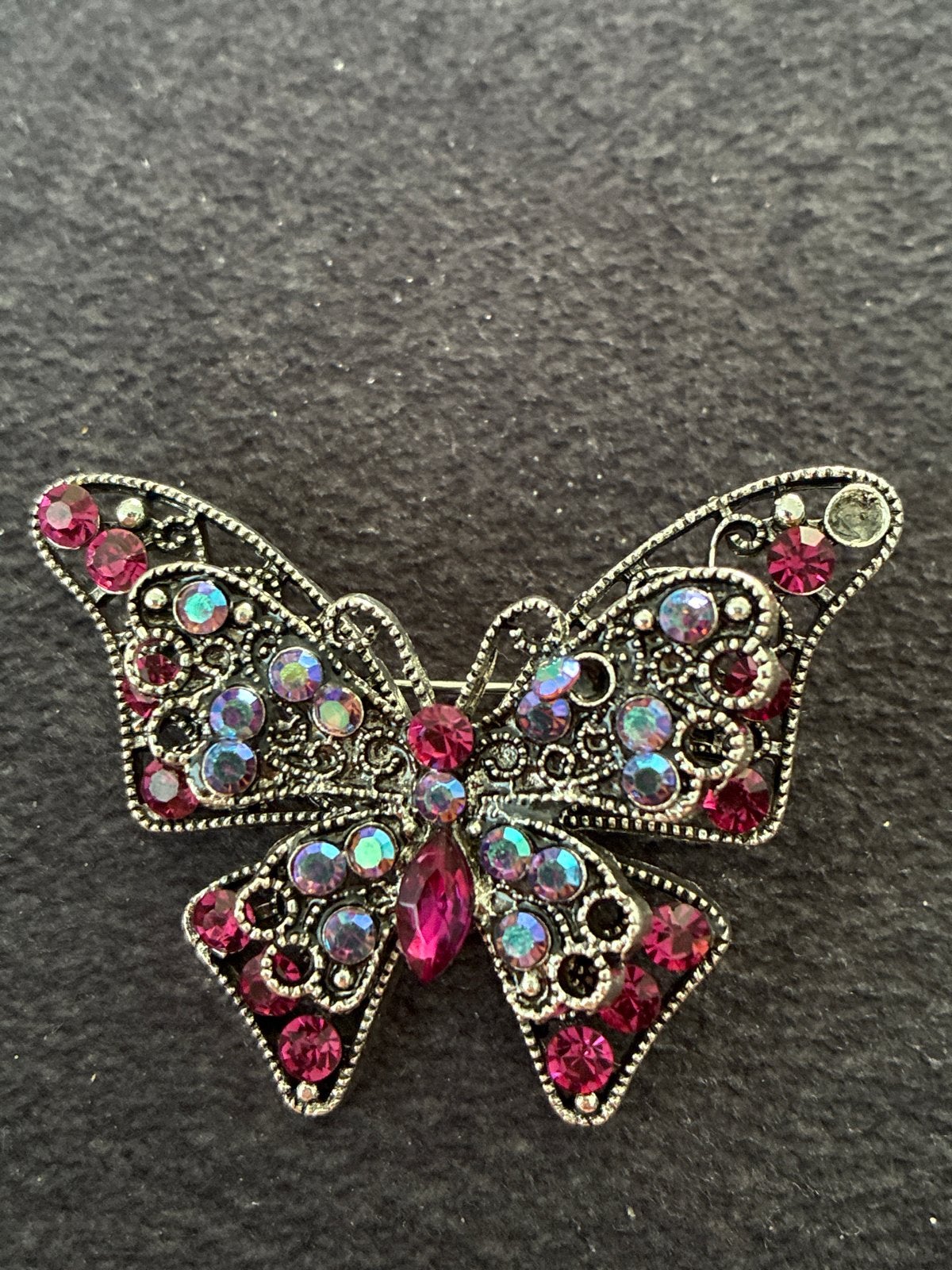 Vlinder Broche met Kleurrijke Kristallen, Met kristal, Overige materialen, 4 tot 7 cm, Overige kleuren
