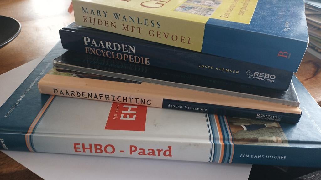 Paarden boeken, Boeken, Ophalen, Zo goed als nieuw, Paarden of Pony's