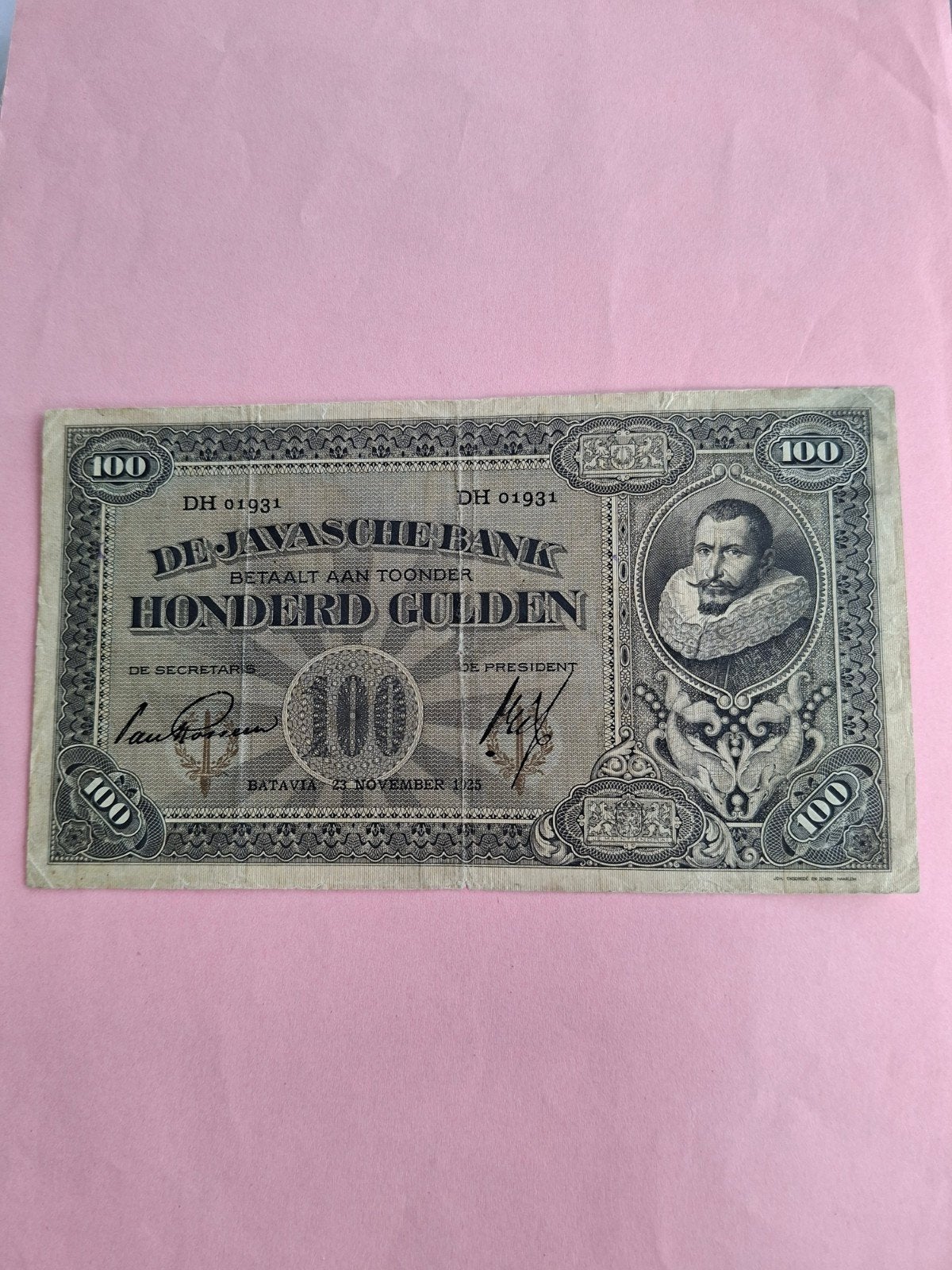 100 gulden J.P Coen uit 1925 in ZF+
Serie nummer DH 01931
PL, Postzegels en Munten, Bankbiljetten | Nederland, Ophalen of Verzenden