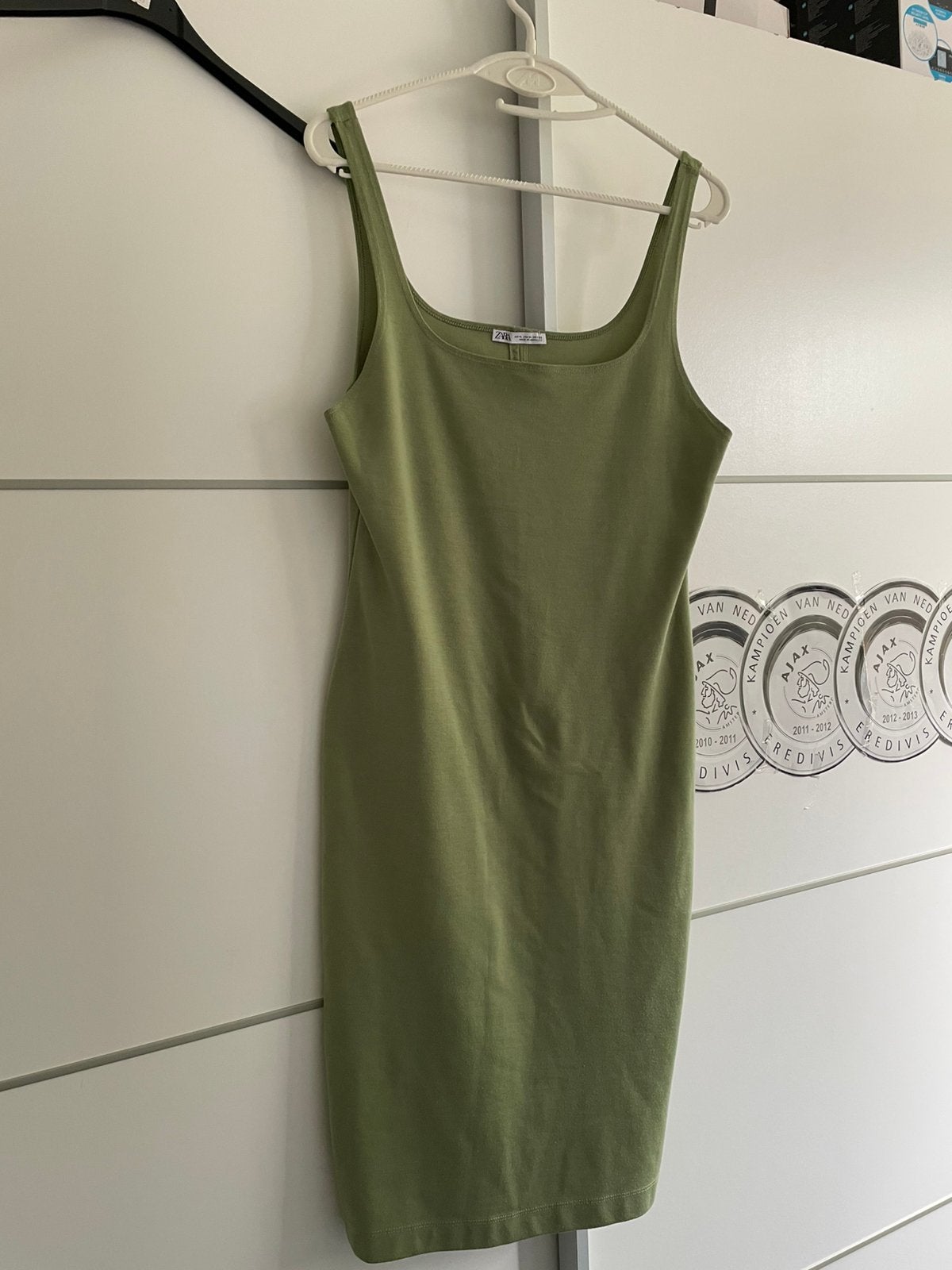 Zara Groene Jurk - Maat M, Kleding | Dames, Jurken, Zo goed als nieuw, Maat 38/40 (M), Groen, Knielengte, Ophalen of Verzenden