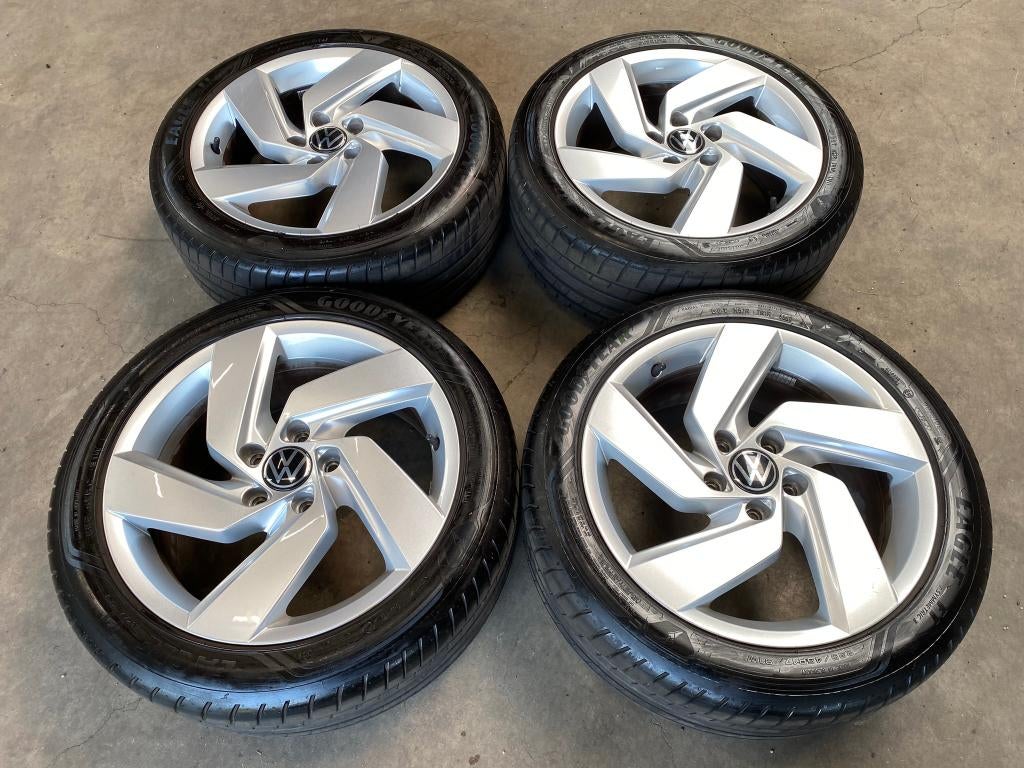 17 inch originele Richmond GTI velgen + zomerbanden VW Golf, Auto-onderdelen, Banden en Velgen, Gebruikt, Banden en Velgen, 17 inch