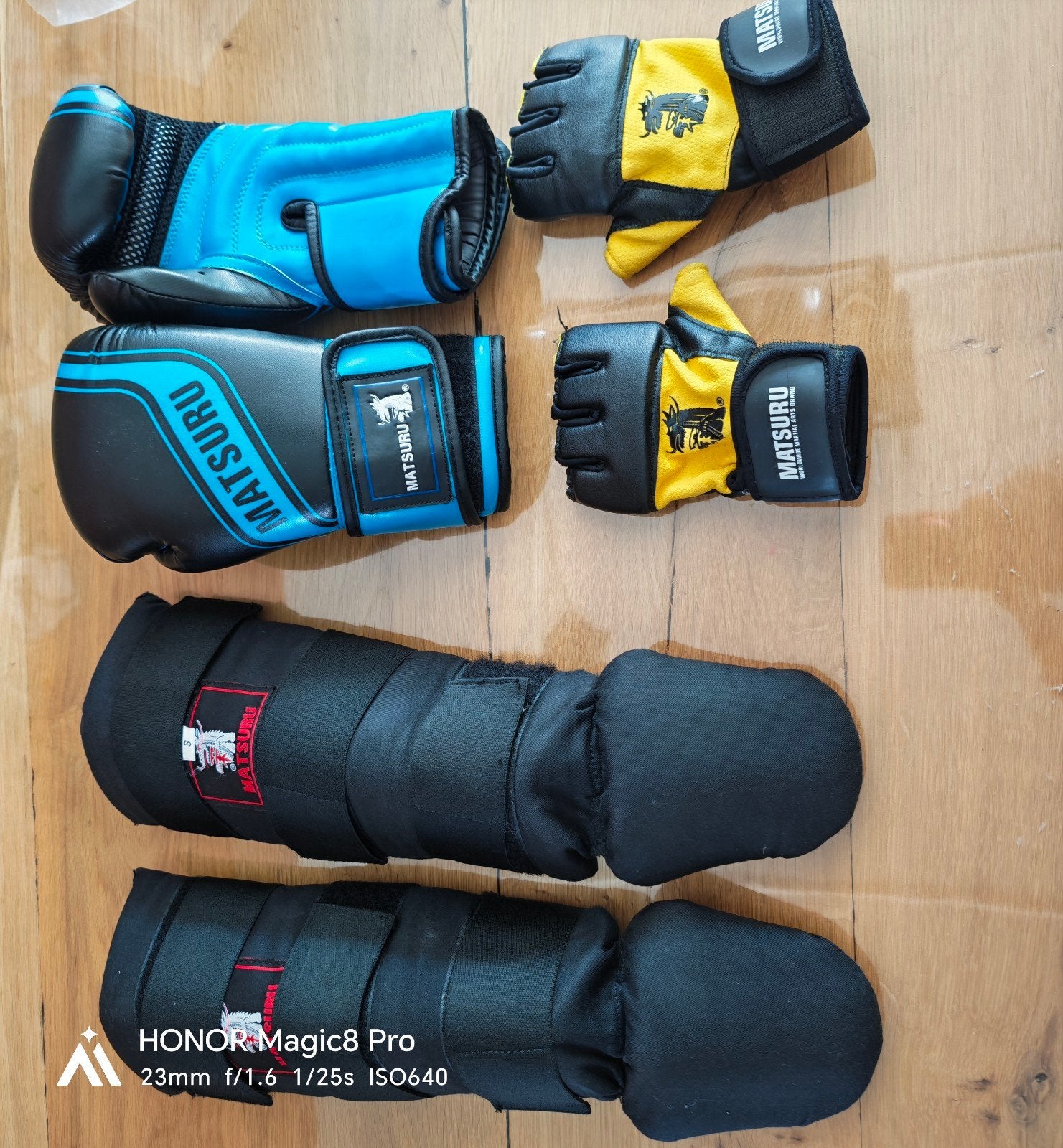 Matsuru vechtsport kinderbescherming en handschoenen maat S, Sport en Fitness, Ophalen, Gebruikt, Overige, Vechtsportbescherming