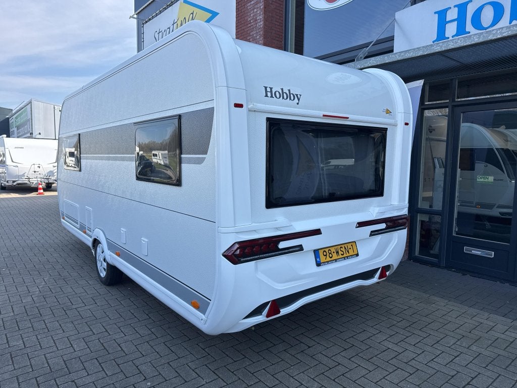 Hobby De Luxe 495 UL Actieprijs!, Caravans en Kamperen, Rondzit, Hobby, 4 tot 5 meter, Overige typen
