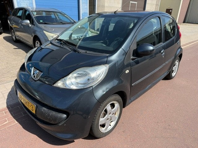 Peugeot 107 1.0-12V XS 2009 5drs koude airco APK 3-27 Leuke, Auto's, Voorwielaandrijving, Stof, Gebruikt, 4 stoelen