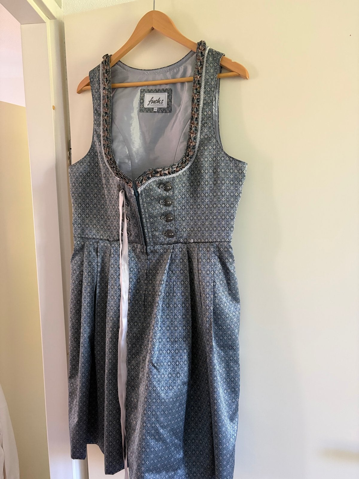 Fuchs Trachtenmoden Dirndl - Maat 44 (L), Maat 42/44 (L), Ophalen of Verzenden, Zo goed als nieuw, Grijs