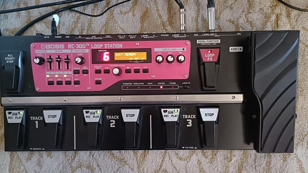 Boss RC-300 Loop Station, Muziek en Instrumenten, Effecten, Ophalen of Verzenden, Zo goed als nieuw