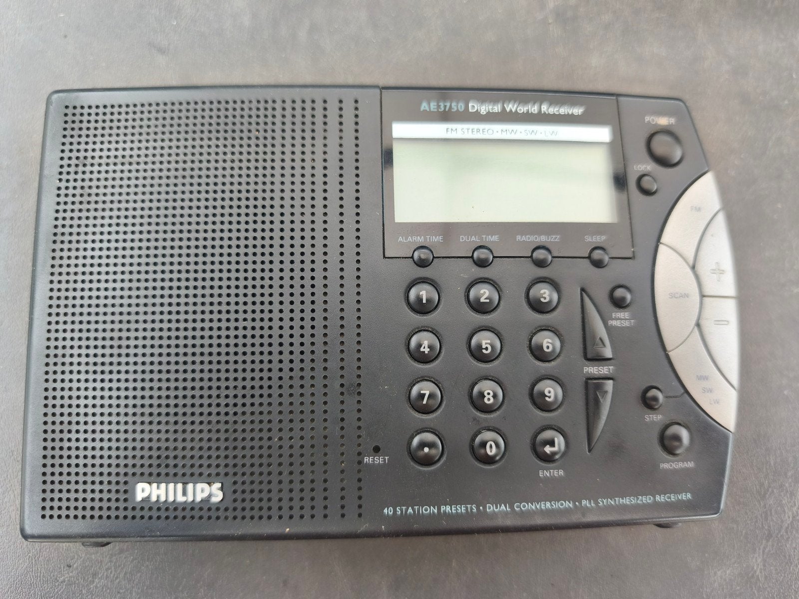 Philips AE3750 Digitale Wereldontvanger - Draagbare Radio, Ophalen of Verzenden, Gebruikt, Wereldontvanger