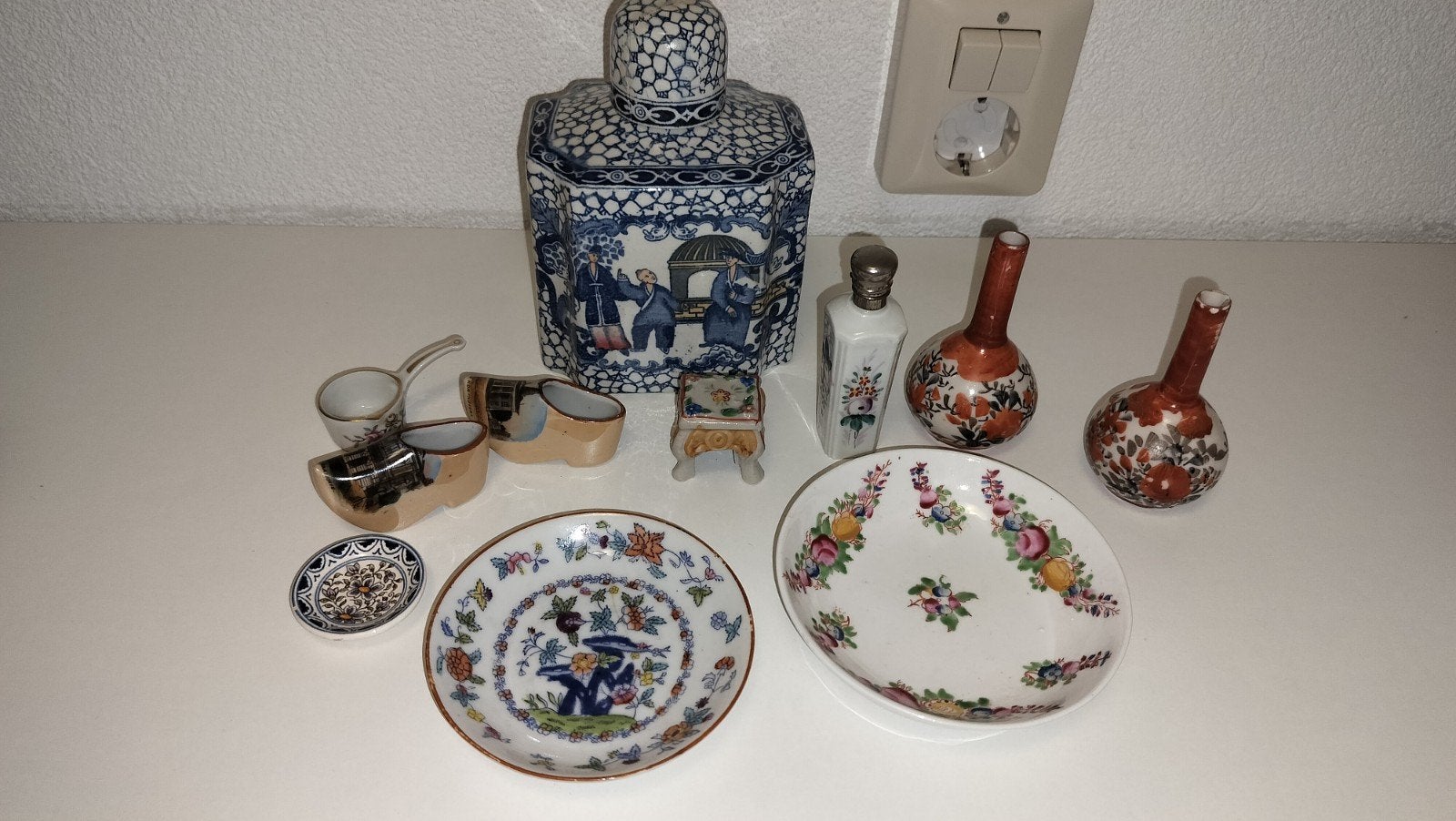 Diverse Porseleinen en Aardewerken Decoratieve Items, Verzenden