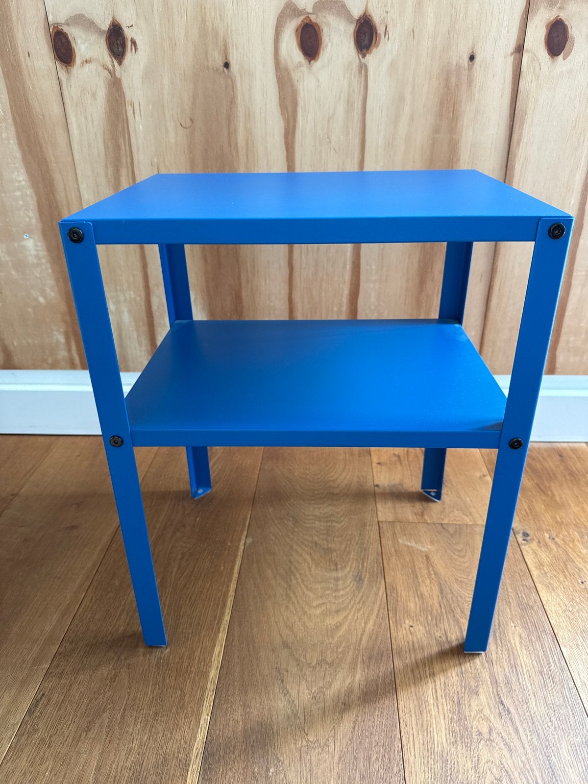 IKEA KNARREVIK Nachtkastje / Bijzettafel, Minder dan 55 cm, Metaal of Aluminium, Zo goed als nieuw, Rechthoekig
