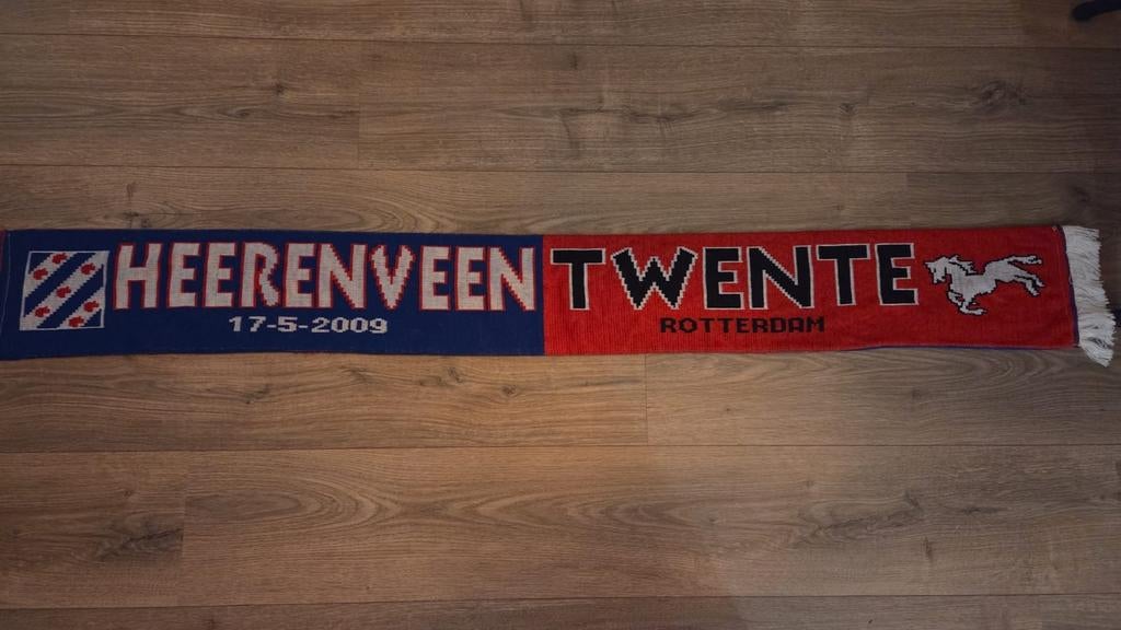 Heerenveen Twente Bekerfinale 2009, Verzamelen, Sportartikelen en Voetbal, Ophalen of Verzenden, Vaantje of Sjaal